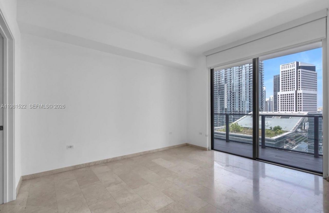 88 SW 7th St, Unit 2005, Miami, FL 33130 Photo