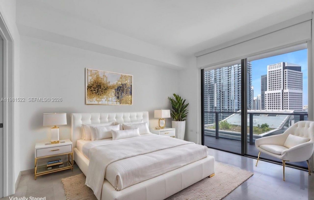 88 SW 7th St, Unit 2005, Miami, FL 33130 Photo