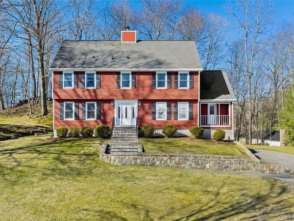 15 Cross Road, Cortlandt Manor, NY 10567