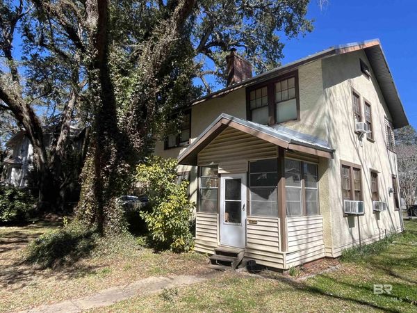 211 4th Street, Chickasaw, AL 36611