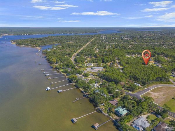 6618 Angle Rd, Navarre, FL 32566