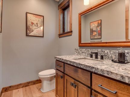 240 Eastview Drive, Tahoe City, CA 96145 Photo