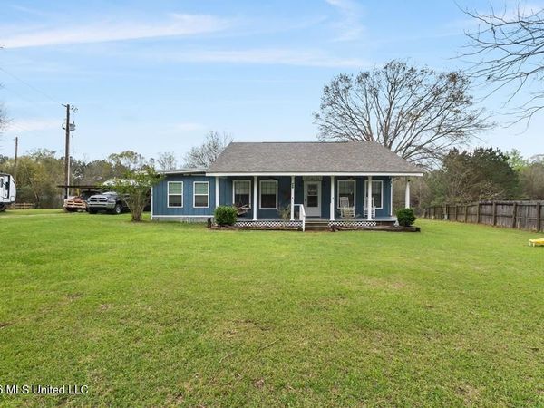 24 Angel Place, Poplarville, MS 39470