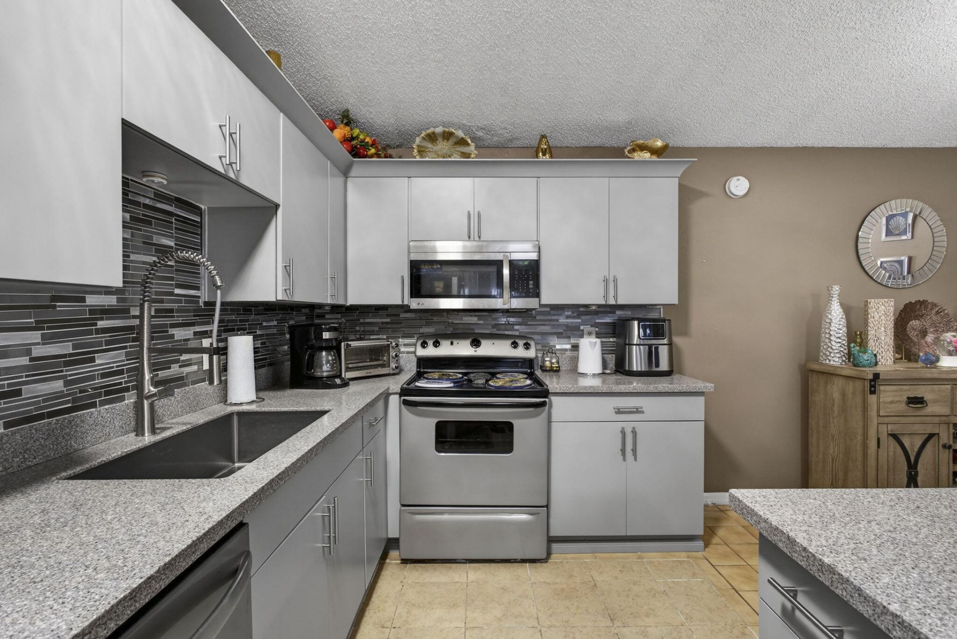 4296 Woodstock Drive, Unit D, West Palm Beach, FL 33409 Photo