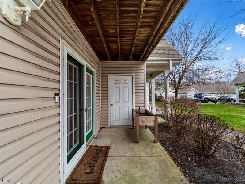 22624 Lenox Drive , Unit 712, Fairview Park, OH 44126 Photo 3
