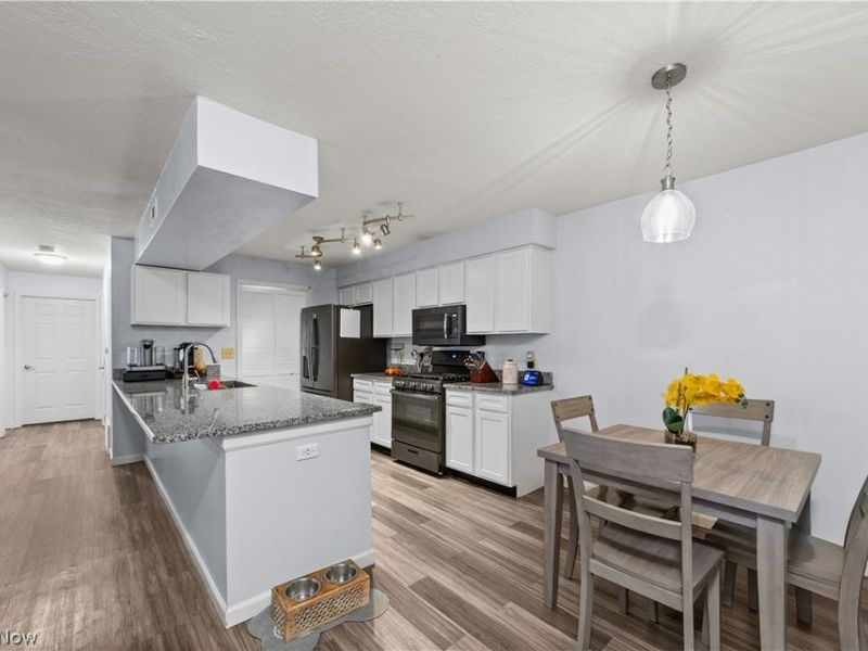 22624 Lenox Drive , Unit 712, Fairview Park, OH 44126 Photo 6