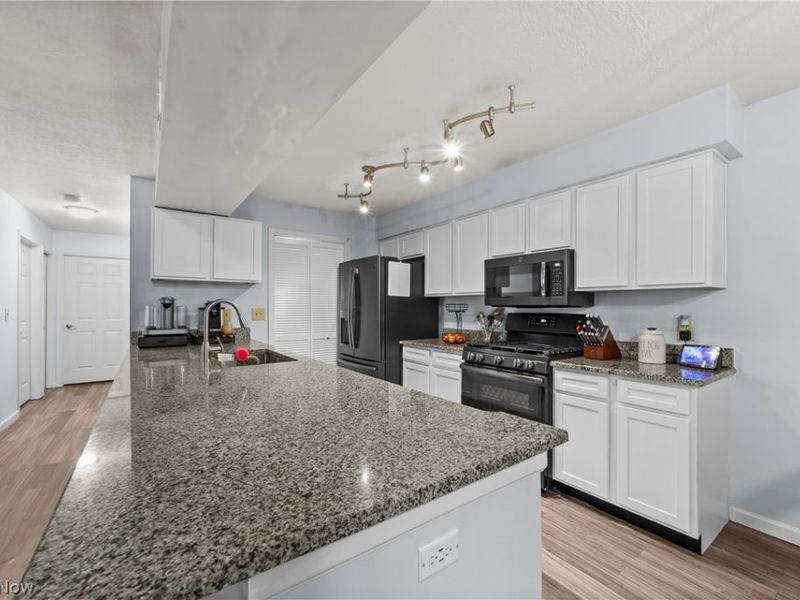 22624 Lenox Drive , Unit 712, Fairview Park, OH 44126 Photo 7