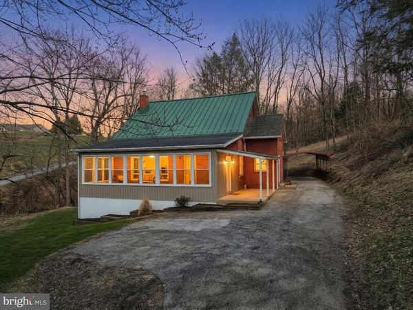 905 CHAMBERS ROAD, YORK, PA 17402