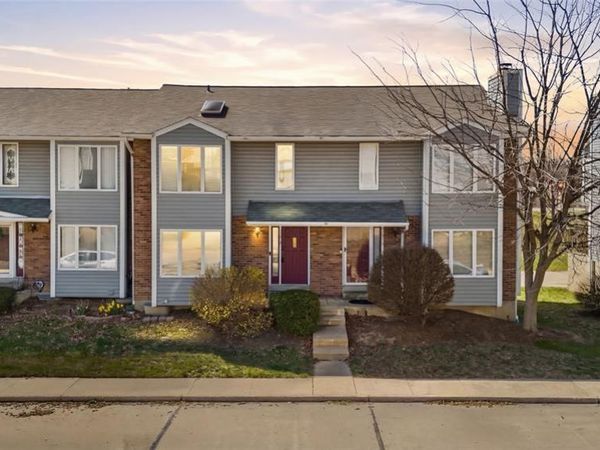 1608 Forest Hills Drive, Unit B, St Charles, MO 63303