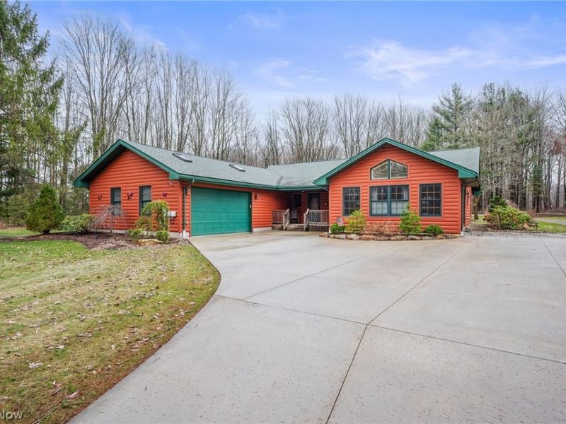 17627 Northview Drive , Chagrin Falls, OH 44023 Photo 2