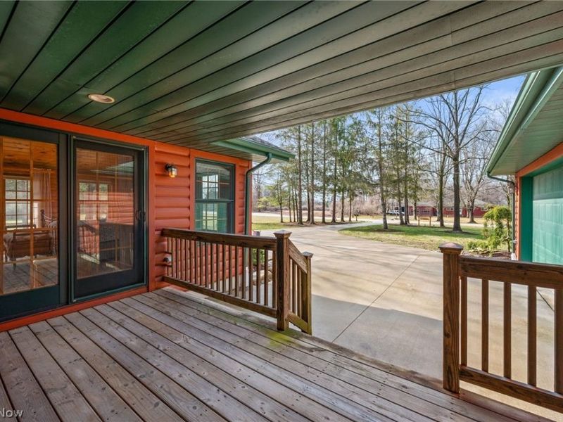 17627 Northview Drive , Chagrin Falls, OH 44023 Photo 3