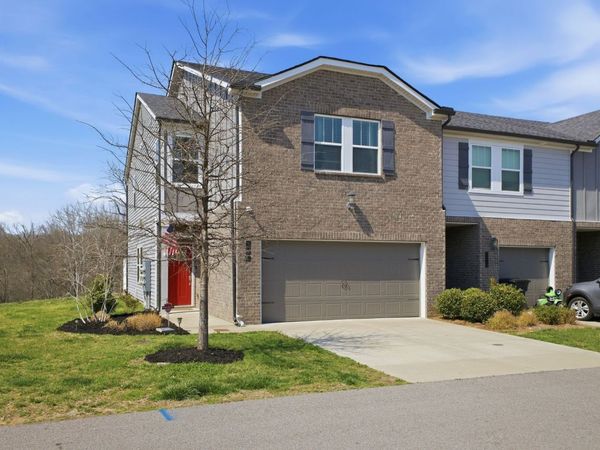 1013 McKee Ct, Columbia, TN 38401