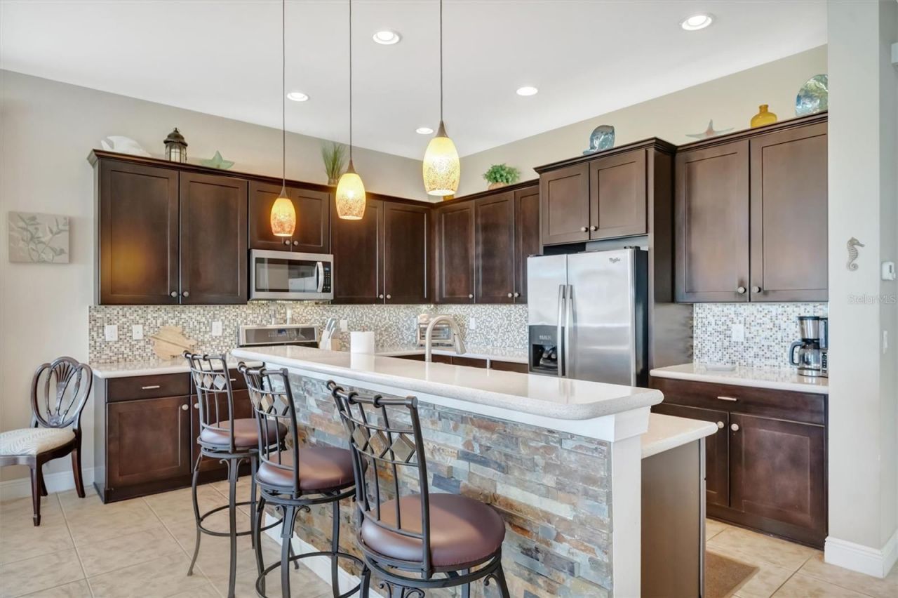 1022 Kestrel Court, Bradenton, FL 34208 Photo