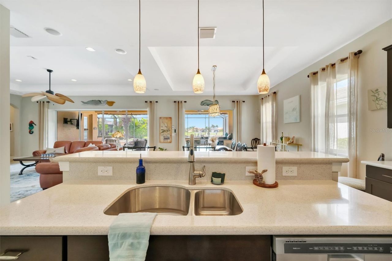 1022 Kestrel Court, Bradenton, FL 34208 Photo