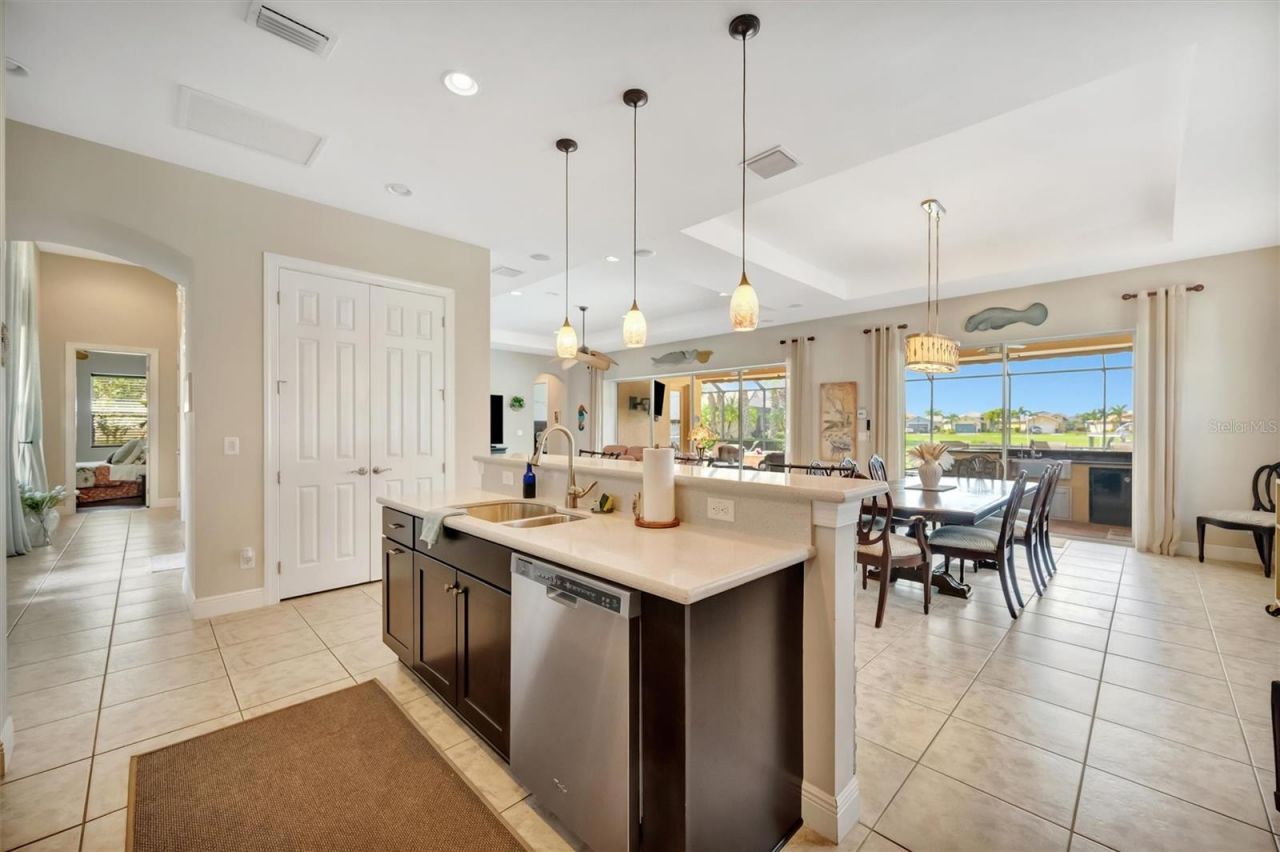 1022 Kestrel Court, Bradenton, FL 34208 Photo