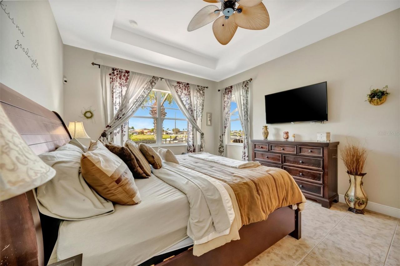 1022 Kestrel Court, Bradenton, FL 34208 Photo