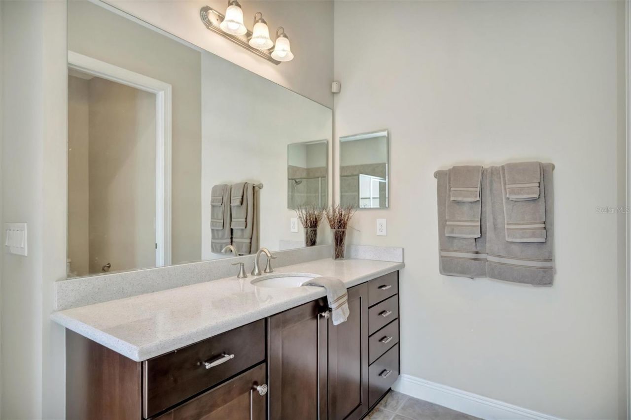 1022 Kestrel Court, Bradenton, FL 34208 Photo