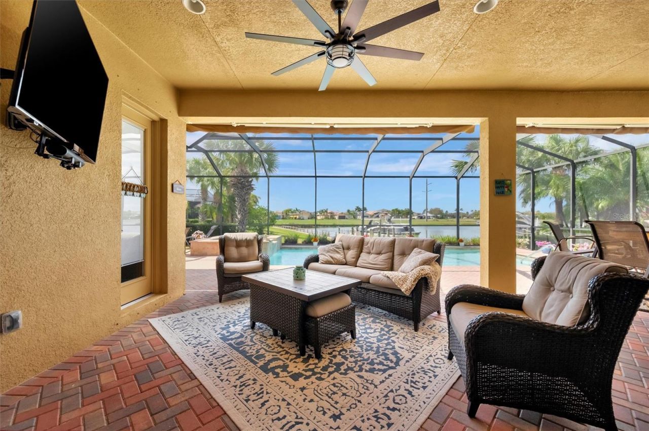 1022 Kestrel Court, Bradenton, FL 34208 Photo