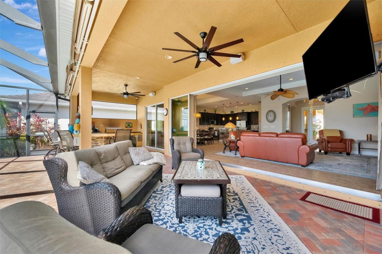 1022 Kestrel Court, Bradenton, FL 34208 Photo