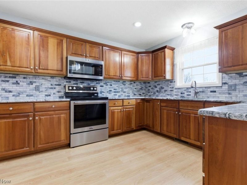 2735 Doral Circle SE, Massillon, OH 44646 Photo 11