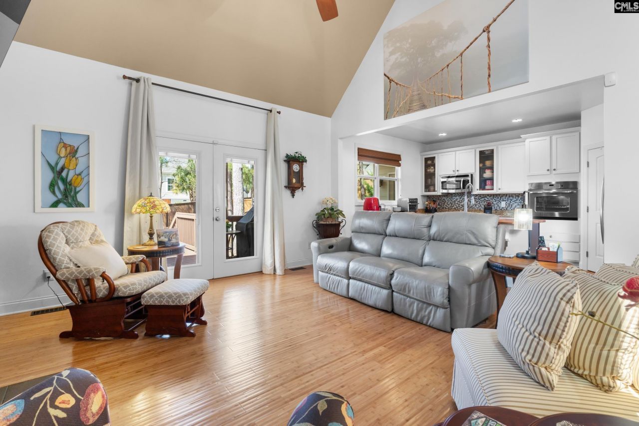 157 Blue Wing Drive Photo 7