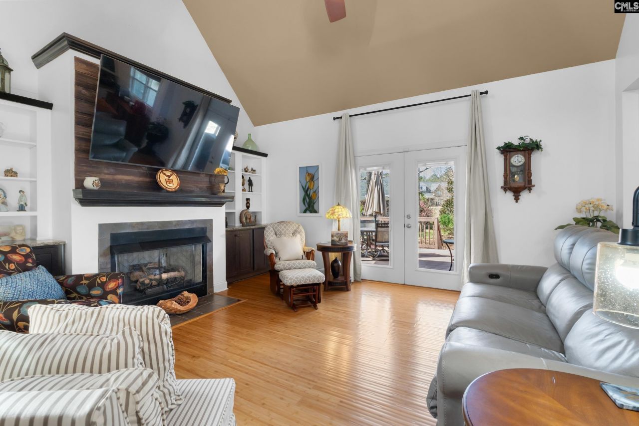 157 Blue Wing Drive Photo 9