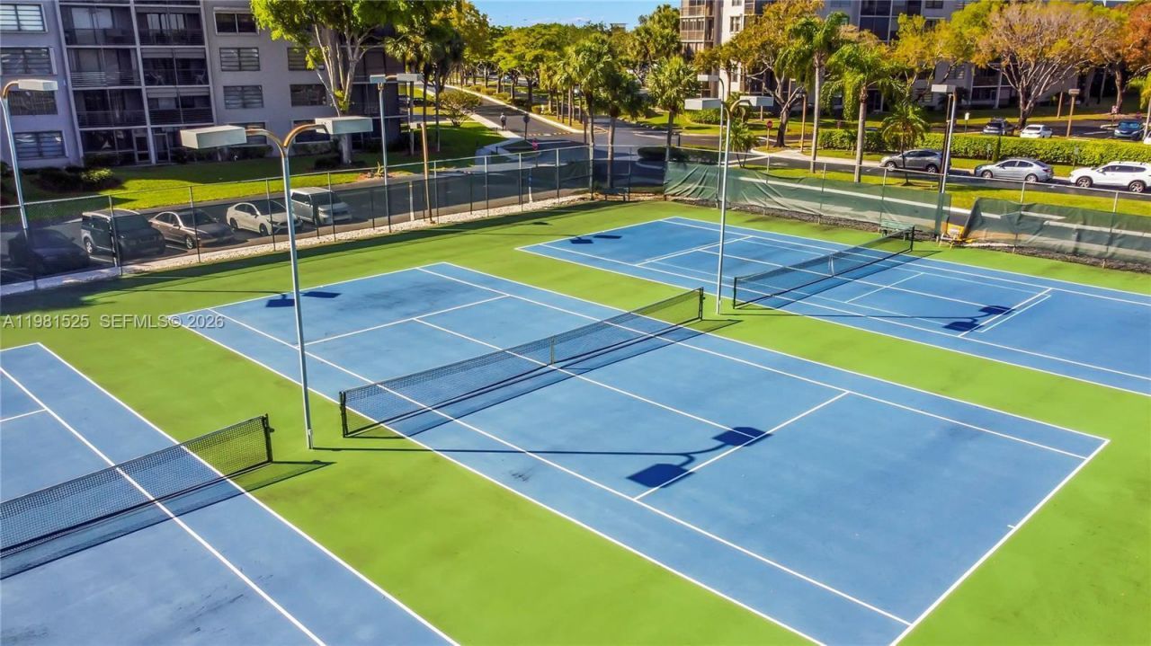 1100 Colony Point Cir , Unit 201, Pembroke Pines, FL 33026 Photo