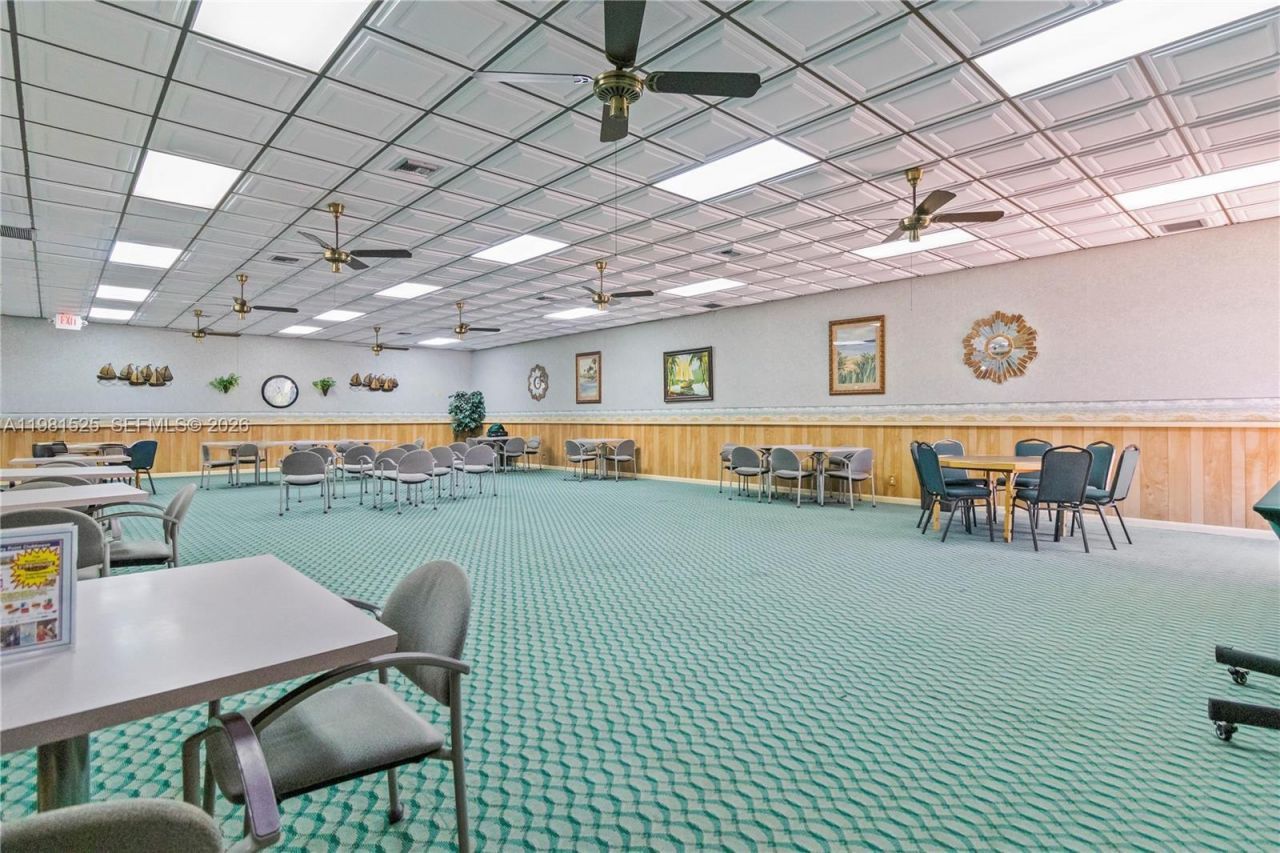 1100 Colony Point Cir , Unit 201, Pembroke Pines, FL 33026 Photo