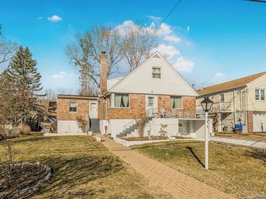 233 Clunie Avenue , Yonkers, NY 10703