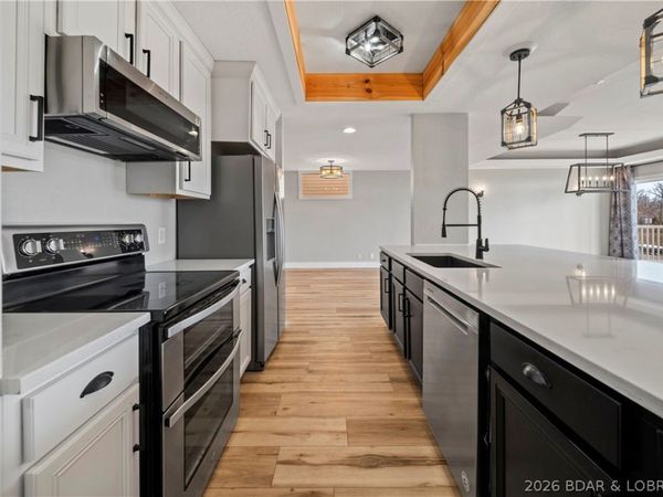 2180 Bittersweet Road, Lake Ozark, MO 65049