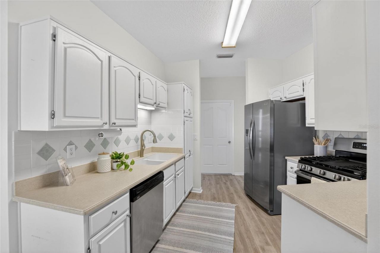 6144 Silver Lakes Drive E, Lakeland, FL 33810 Photo