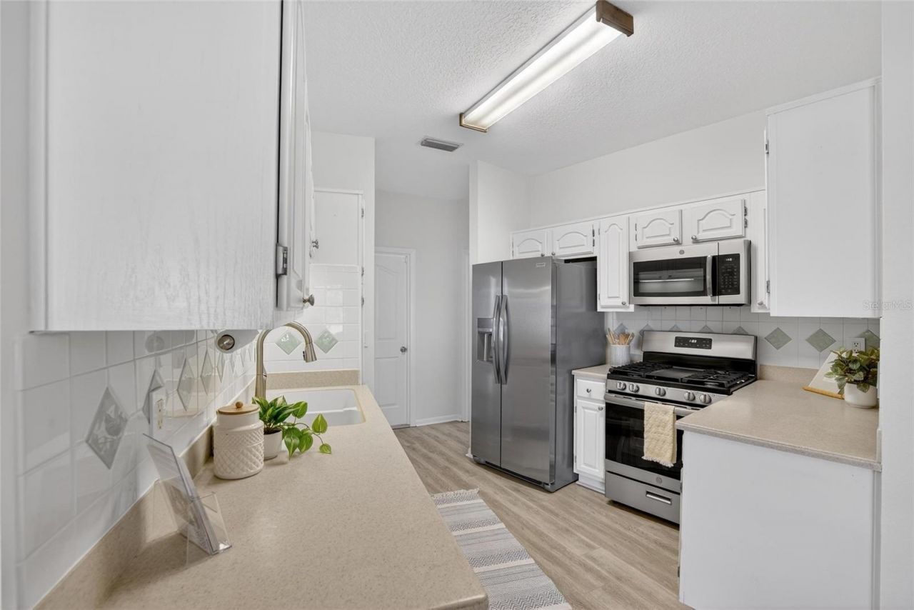 6144 Silver Lakes Drive E, Lakeland, FL 33810 Photo