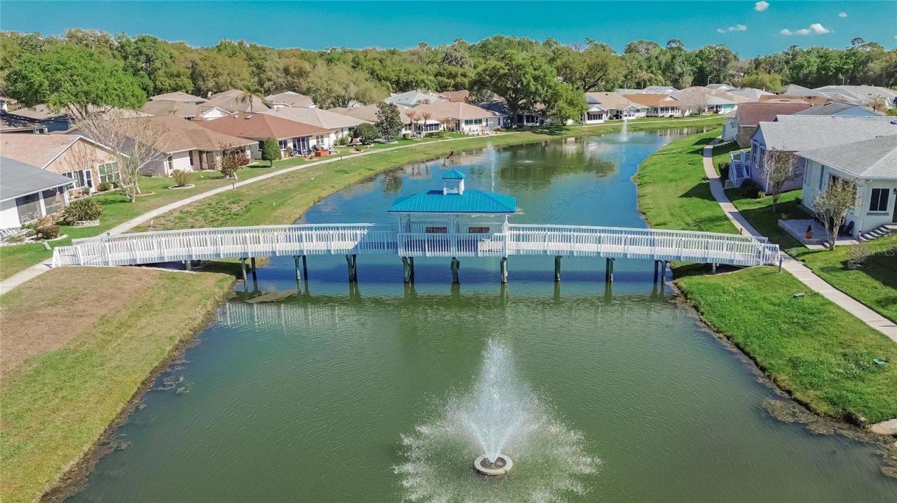 6144 Silver Lakes Drive E, Lakeland, FL 33810 Photo