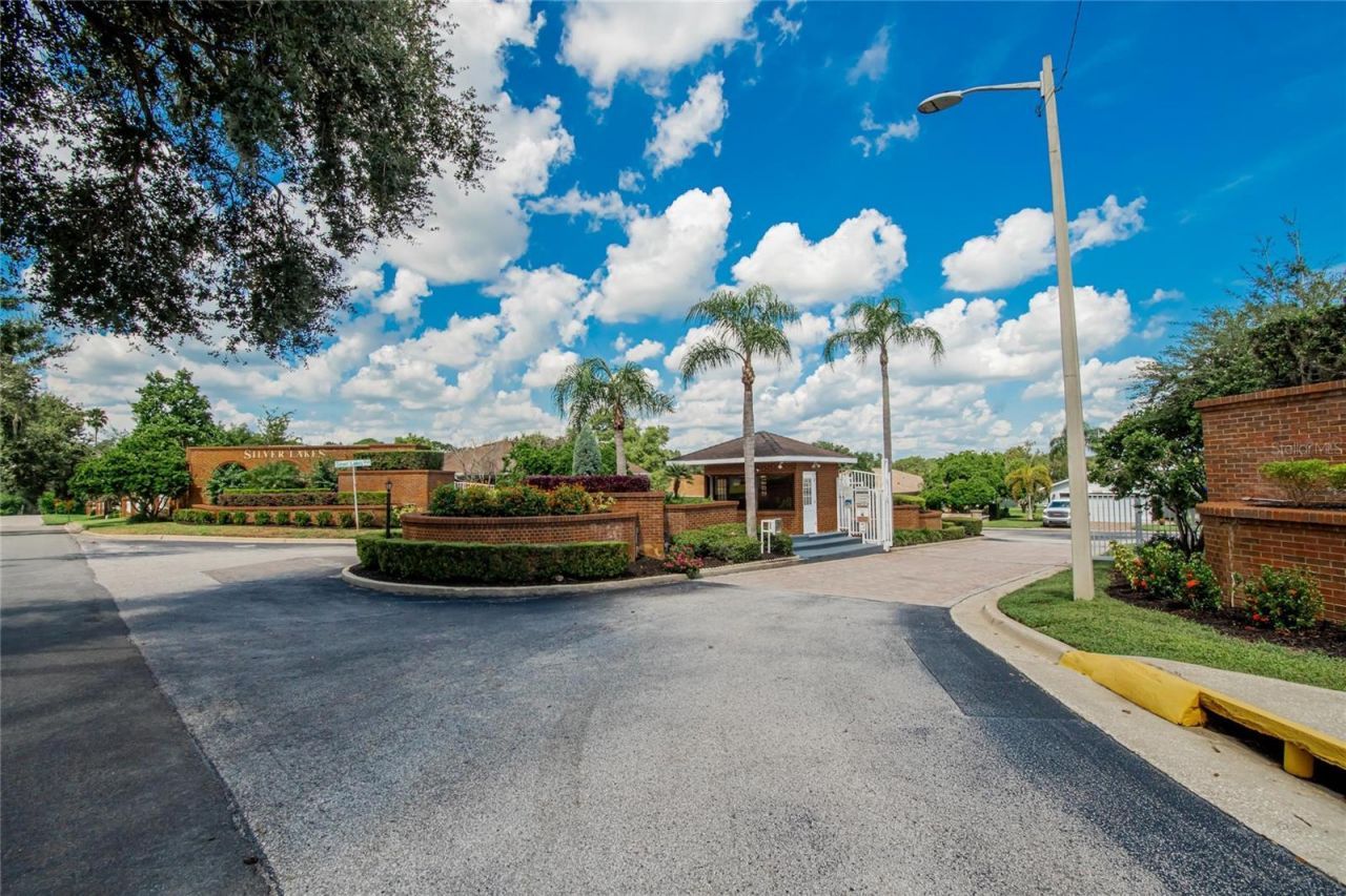 6144 Silver Lakes Drive E, Lakeland, FL 33810 Photo