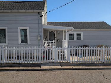 210 E SPRUCE STREET, WILLIAMSTOWN, PA 17098