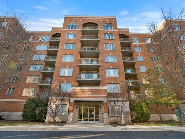 390 S Western Avenue, Unit 502, Des Plaines, IL 60016