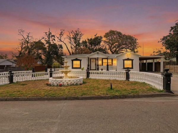 2132 W BIRD STREET, TAMPA, FL 33604