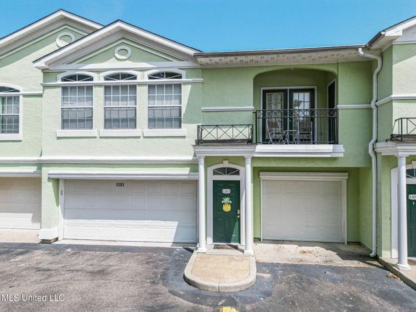 2252 Beach Drive, Gulfport, MS 39507
