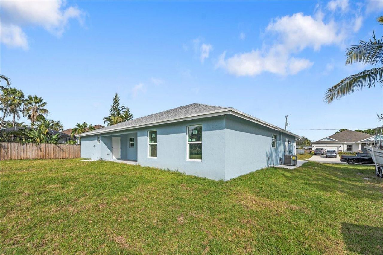 1238 SW Milan Lane, Port Saint Lucie, FL 34953 Photo