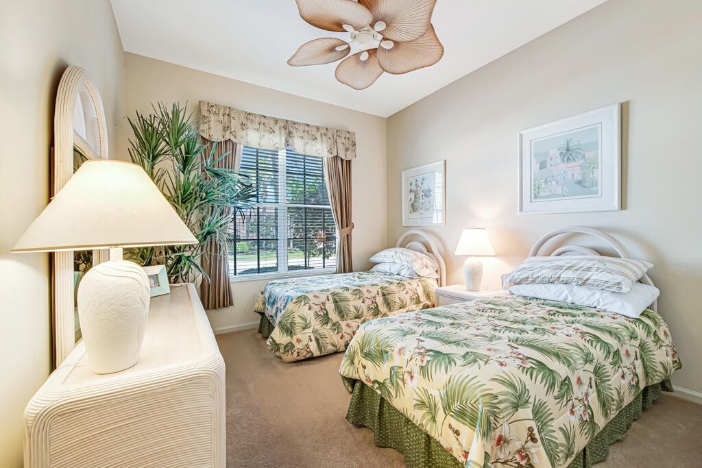 7775 Ocean Sunset Dr, Lake Worth, FL 33467 Photo