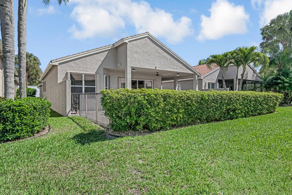 7775 Ocean Sunset Dr, Lake Worth, FL 33467 Photo