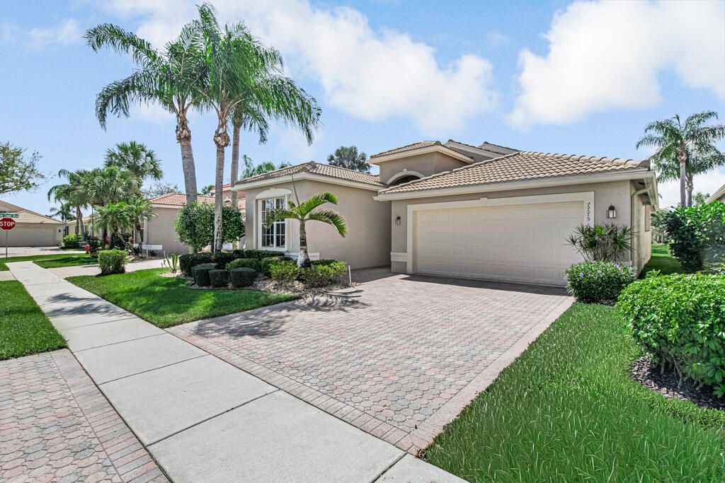 7775 Ocean Sunset Dr, Lake Worth, FL 33467 Photo