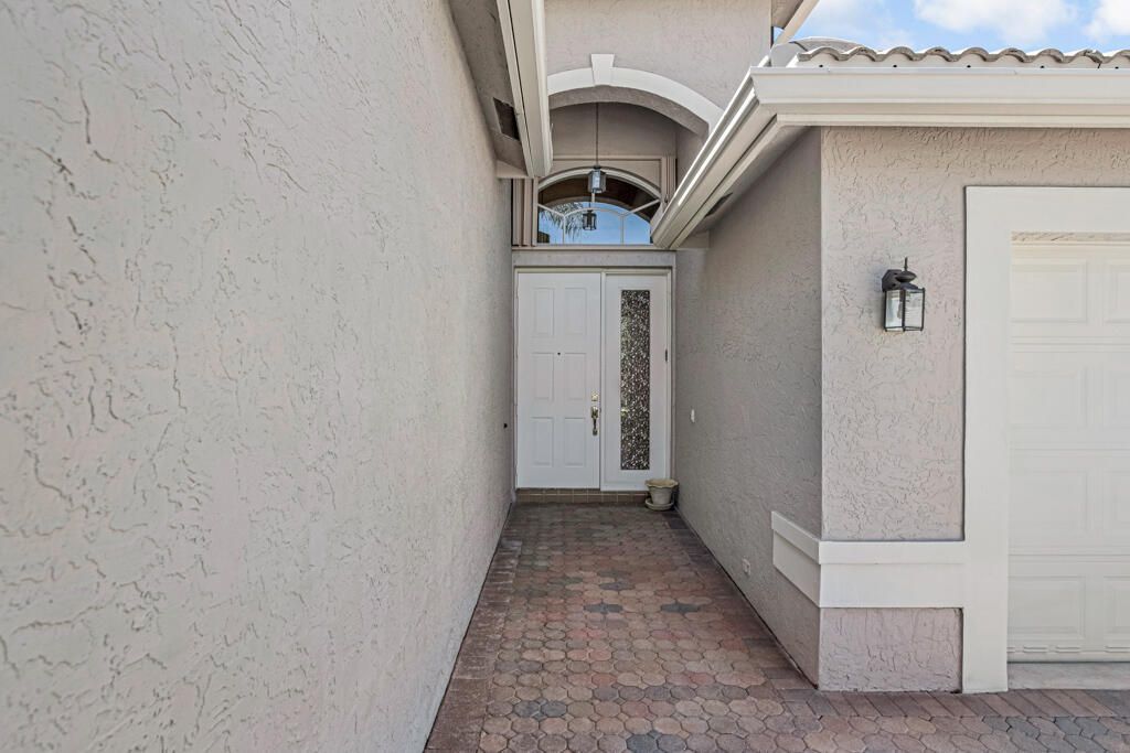 7775 Ocean Sunset Dr, Lake Worth, FL 33467 Photo