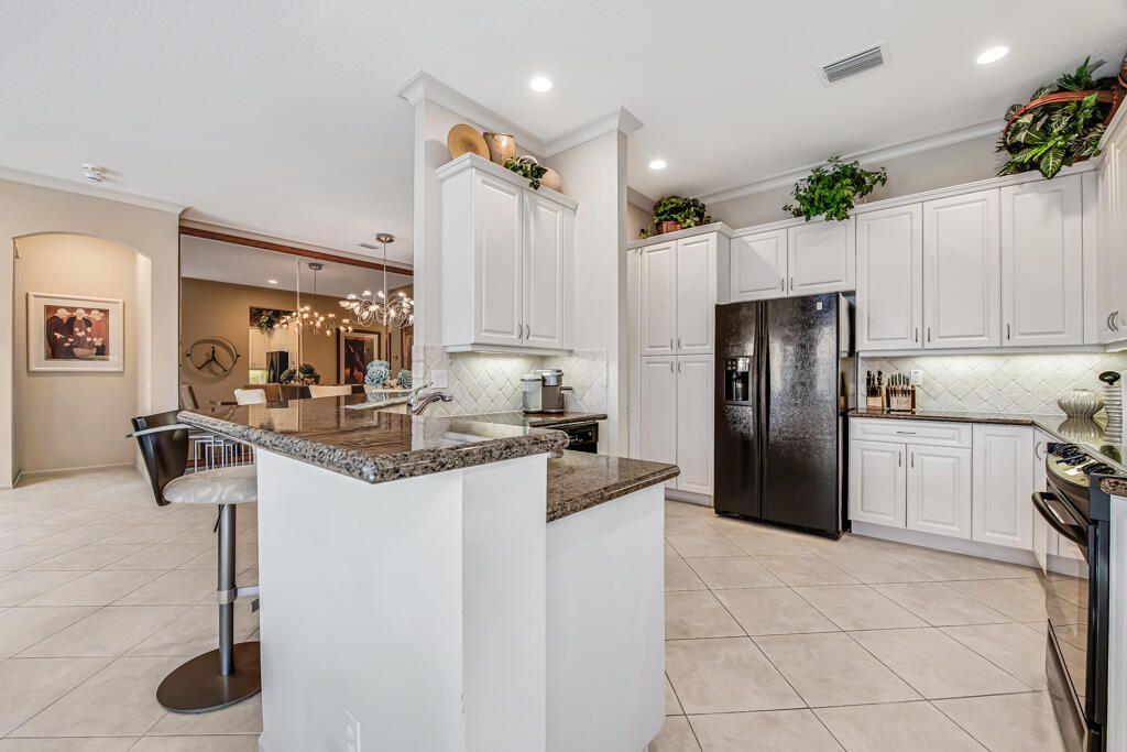 7775 Ocean Sunset Dr, Lake Worth, FL 33467 Photo