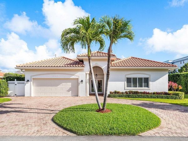 899 S Granada Drive, Boca Raton, FL 33432
