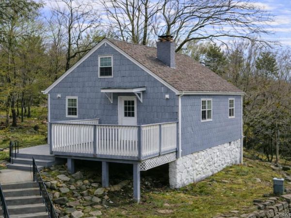 35 Avon Road, Lake Peekskill, NY 10537