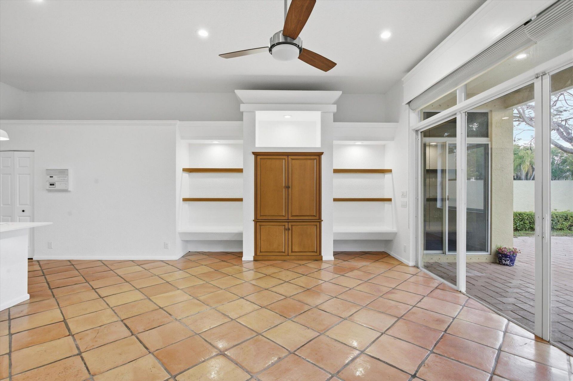 2466 Bay Isle Court, Weston, FL 33327 Photo