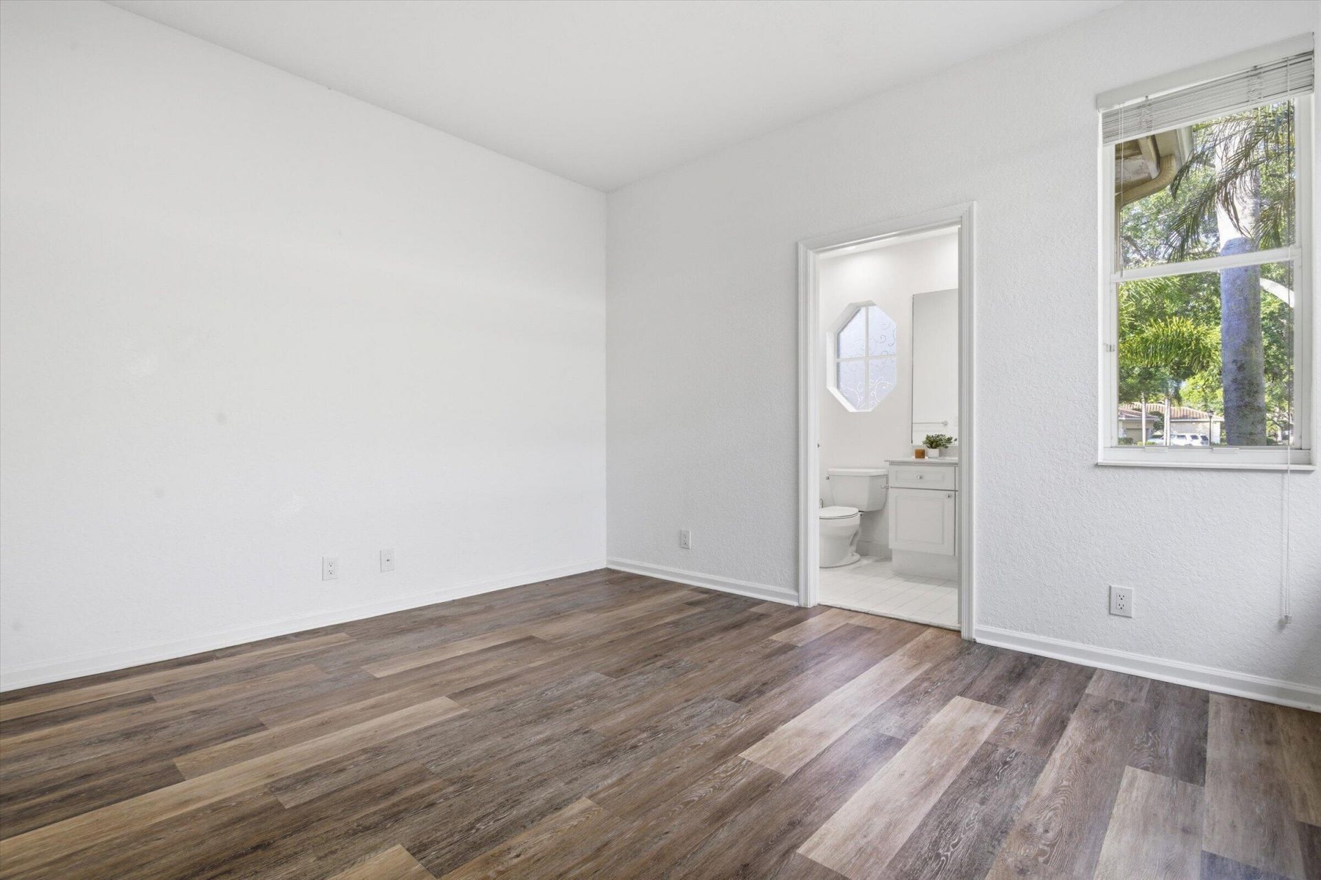 2466 Bay Isle Court, Weston, FL 33327 Photo