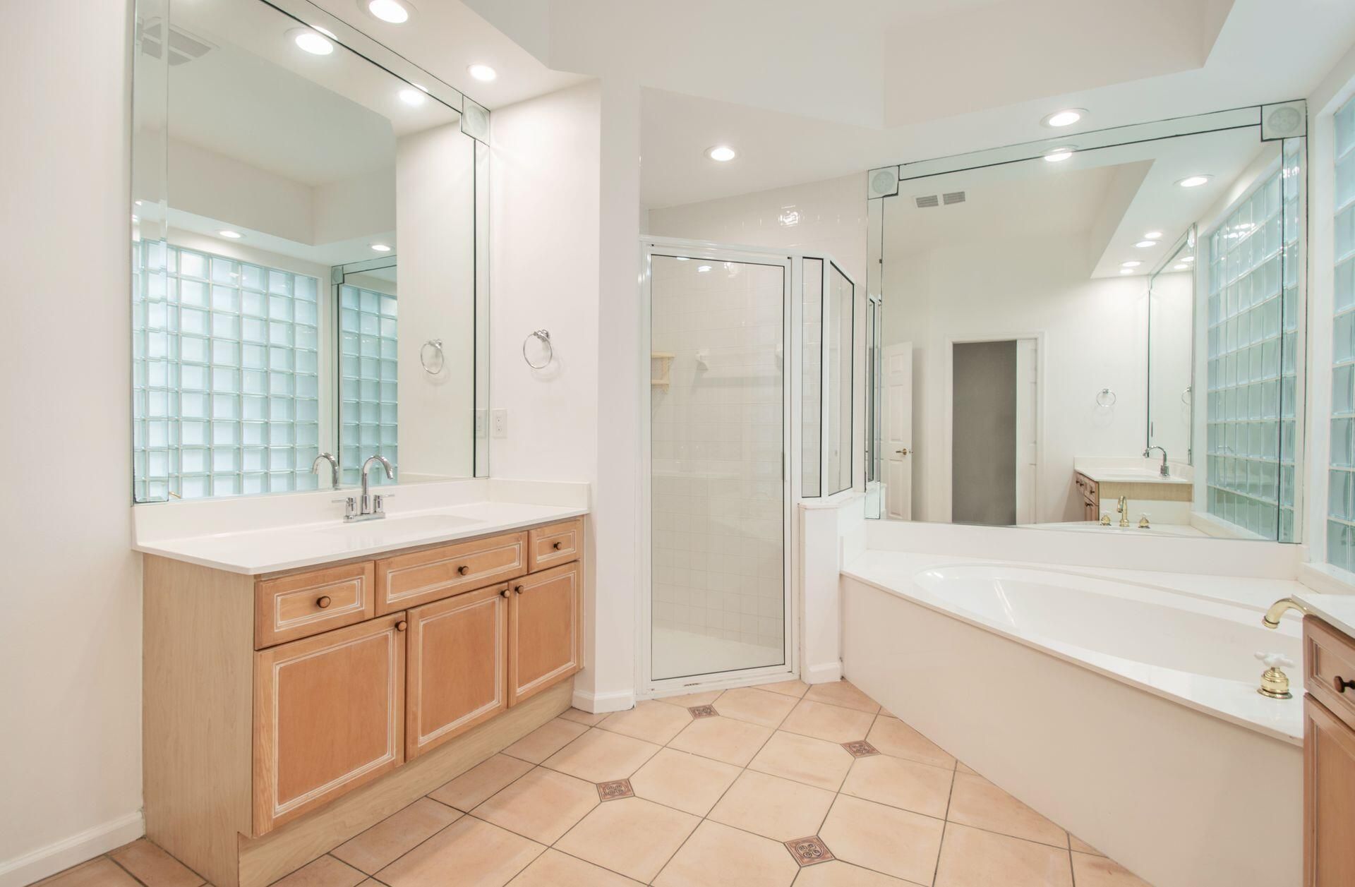 2466 Bay Isle Court, Weston, FL 33327 Photo