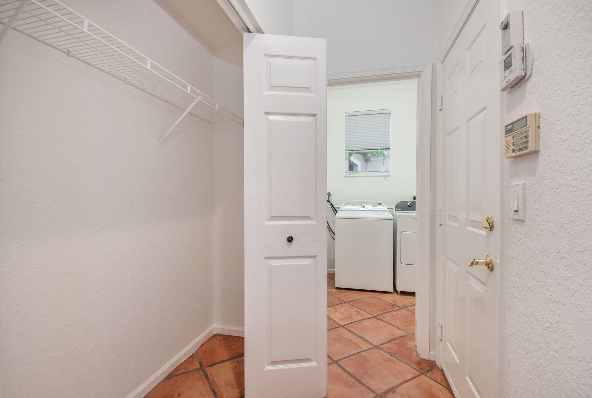 2466 Bay Isle Court, Weston, FL 33327 Photo